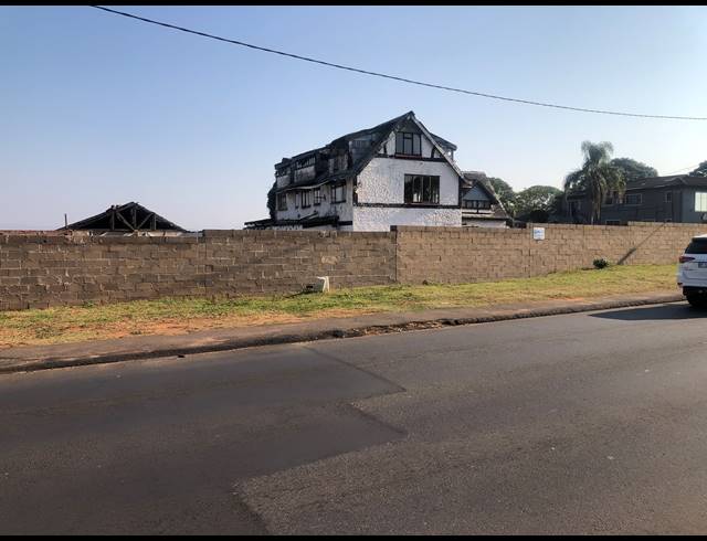 3,110M² VACANT LAND FOR SALE IN LA LUCIA RIDGE
